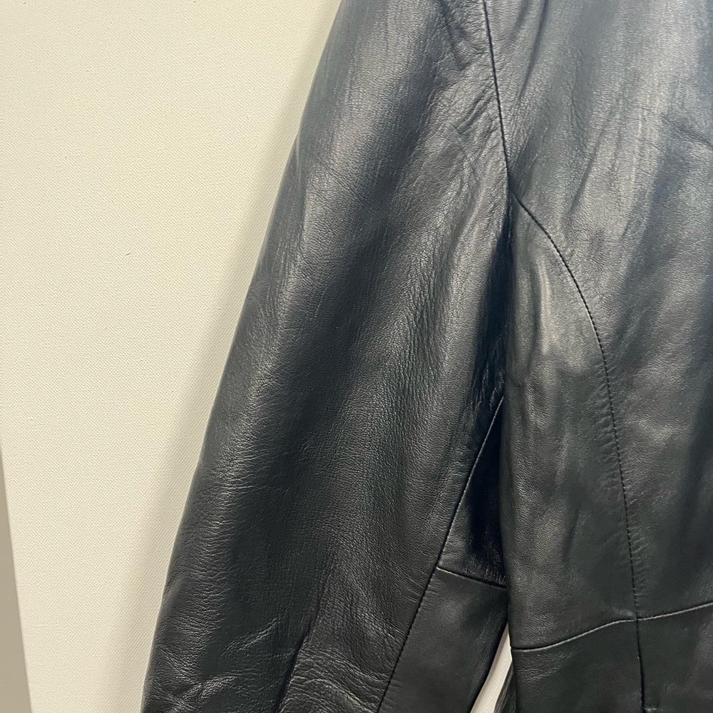 Leather jacket - Picture 3 of 9